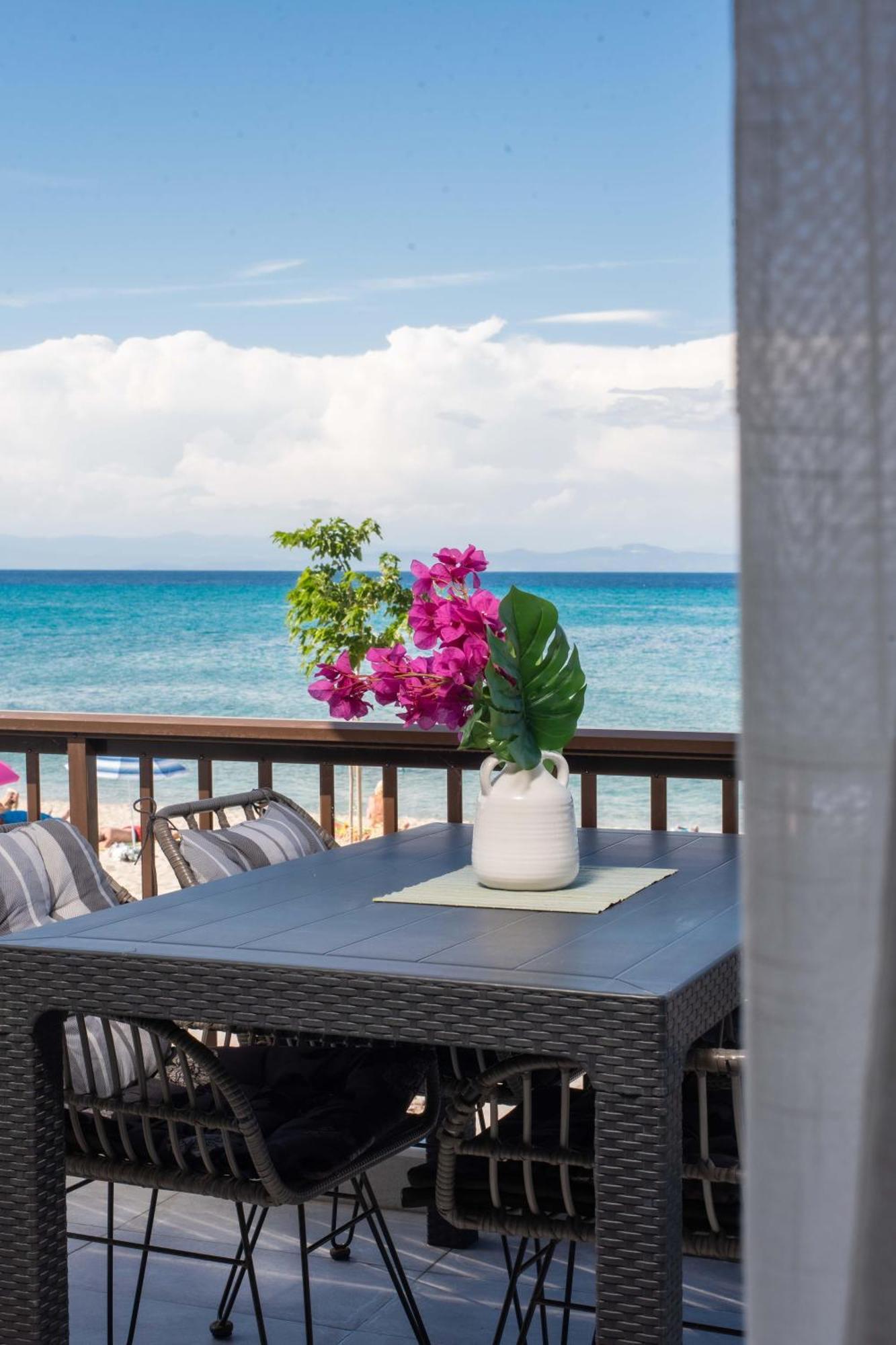 Villa Houseloft Horizon Seafront Pefkochori Esterno foto